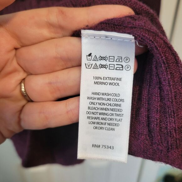 Cynthia Rowley 100% Extrafine Merino Wool Cowl Neck Sweater Size Small Plum - Picture 5 of 5